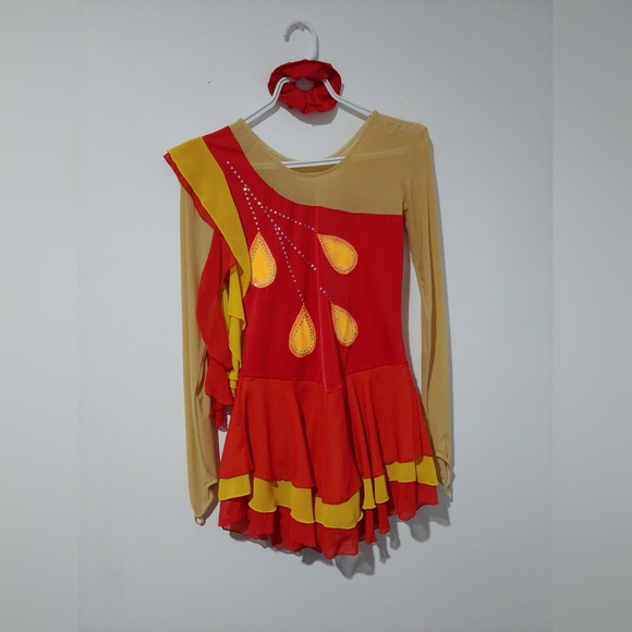 Figure skating dress - Picture 2 of 4